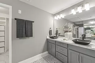 211 Big Hollow Ln, Houston, TX 77042 - Photo 19