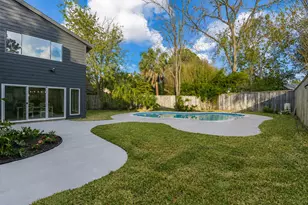 211 Big Hollow Ln, Houston, TX 77042 - Photo 35