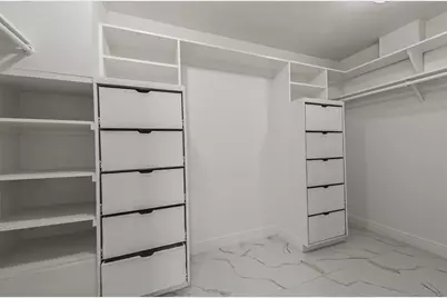 211 Big Hollow Lane, Houston, TX 77042 - Photo 23