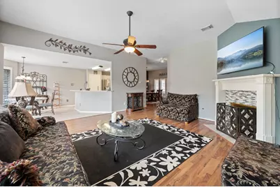 1122 Glenmeadows Drive, La Porte, TX 77571 - Photo 11