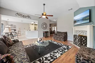 1122 Glenmeadows Dr, La Porte, TX 77571 - Photo 11