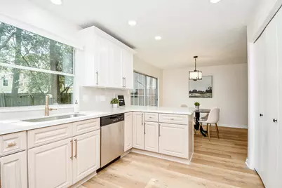 21 Edgewood Forest Ct, The Woodlands, TX 77381 - Photo 17