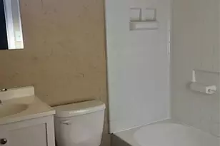 306 E 32nd St, Houston, TX 77018 - Photo 9