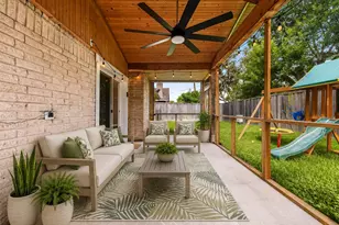 9232 Vickijohn Dr, Houston, TX 77031 - Photo 19