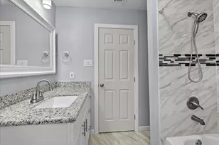 3715 Bayou Cir, Dickinson, TX 77539 - Photo 31