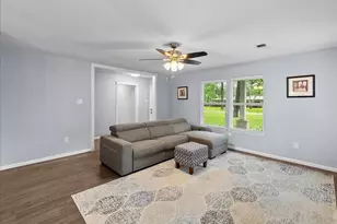 3715 Bayou Cir, Dickinson, TX 77539 - Photo 11
