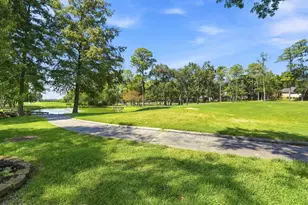 156 April Waters Dr W, Conroe, TX 77356 - Photo 33