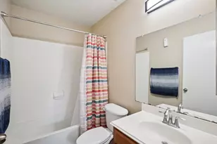 1631 Bonnyton Ln, Houston, TX 77014 - Photo 13