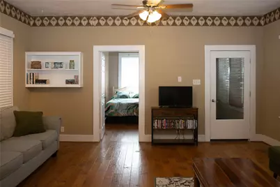 808 Broadway, Galveston, TX 77550 - Photo 5