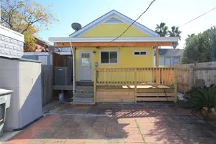 808 Broadway, Galveston, TX 77550 - Photo 17