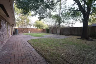 4839 McDermed Dr, Houston, TX 77035 - Photo 19