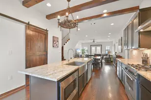 2601 Bevis St, Houston, TX 77008 - Photo 9