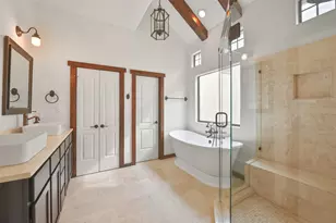 2601 Bevis St, Houston, TX 77008 - Photo 17