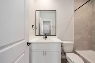 9803 Fulton Pk Ln, Houston, TX 77076 - Photo 17