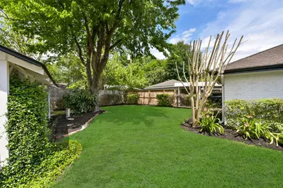 5946 Valkeith Drive, Houston, TX 77096 - Photo 31