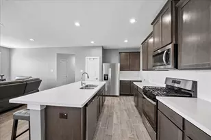 33002 Carolyns Perfection Loop, Fulshear, TX 77441 - Photo 9