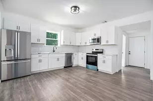 3207 Avenue M, Galveston, TX 77550 - Photo 13