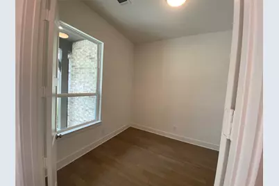12246 Valencia Boulevard, Mont Belvieu, TX 77523 - Photo 3