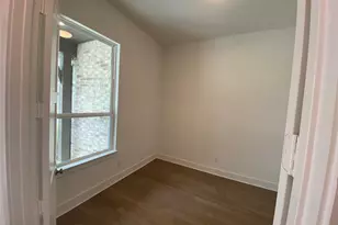 12246 Valencia Blvd, Mont Belvieu, TX 77523 - Photo 3