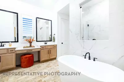 12246 Valencia Boulevard, Mont Belvieu, TX 77523 - Photo 23