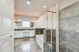 1902 Fletcher St, Houston, TX 77009 - Photo 23