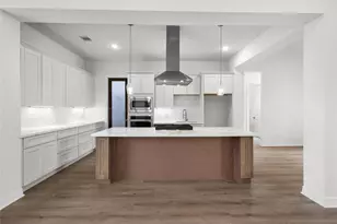 1720 Flintlock Ct, Angleton, TX 77515 - Photo 9