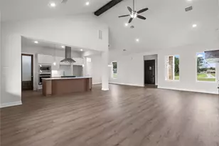 1720 Flintlock Ct, Angleton, TX 77515 - Photo 7