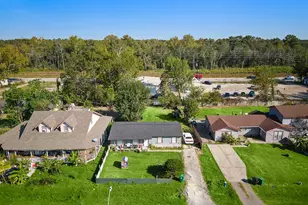 5729 Schutz St, Houston, TX 77032 - Photo 5