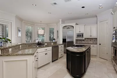 31 Midday Sun Place, The Woodlands, TX 77382 - Photo 9