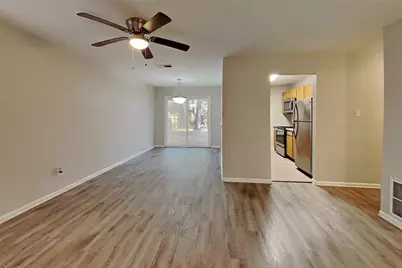 60 S Brookberry Court, The Woodlands, TX 77381 - Photo 3