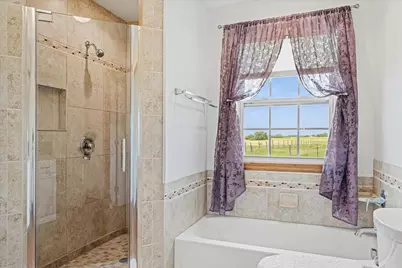 8233 Quebe Road, Brenham, TX 77833 - Photo 19