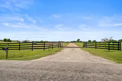 8233 Quebe Road, Brenham, TX 77833 - Photo 7