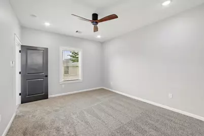 4719 Mallow Street, Houston, TX 77033 - Photo 21