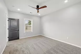 4719 Mallow St, Houston, TX 77033 - Photo 21