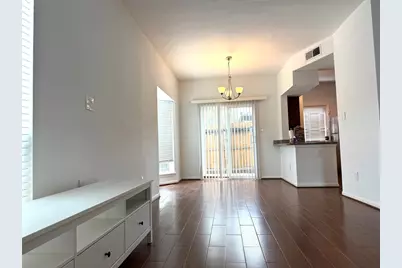 7575 Cambridge Street #2204, Houston, TX 77054 - Photo 5