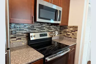 7575 Cambridge Street #2204, Houston, TX 77054 - Photo 3