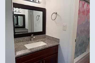 7575 Cambridge Street #2204, Houston, TX 77054 - Photo 9