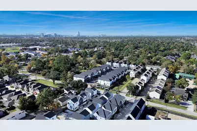 8919 Sunshine Laverne Lane, Houston, TX 77080 - Photo 33