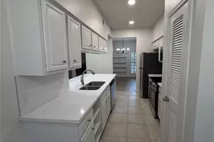 1025 Fountain View Dr, Houston, TX 77057 - Photo 7