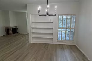 1025 Fountain View Dr, Houston, TX 77057 - Photo 3