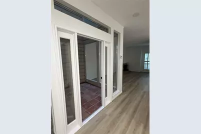 1025 Fountain View Drive, Houston, TX 77057 - Photo 11