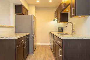 2750 Holly Hall St, Houston, TX 77054 - Photo 7