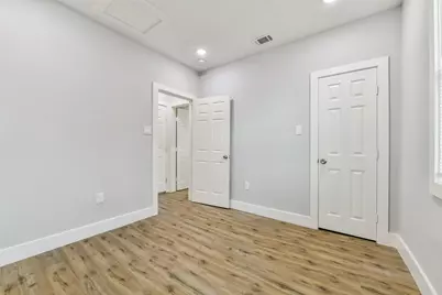 1412 Avenue M 1/2, Galveston, TX 77550 - Photo 23