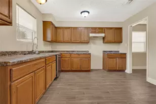 13439 White Cliff Dr, Houston, TX 77065 - Photo 9