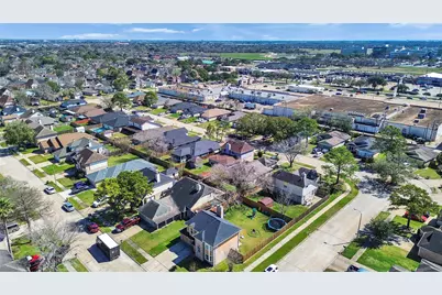 10919 Pigeonwood Drive, Houston, TX 77089 - Photo 37