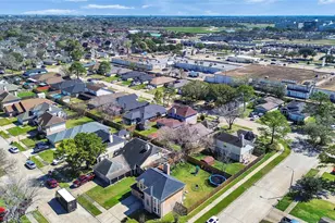 10919 Pigeonwood Dr, Houston, TX 77089 - Photo 37