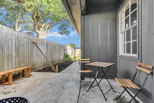 2613 7th Ave N, Texas City, TX 77590 - Photo 25