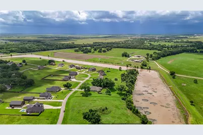 950 Lakeland Circle, Rosharon, TX 77583 - Photo 5