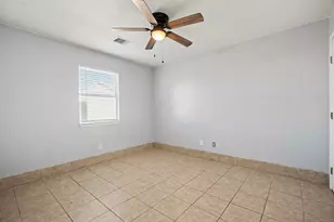 3005 Florida St, Dickinson, TX 77539 - Photo 11