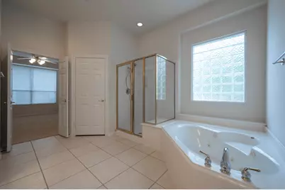 22 W Windsor Hills Circle, Conroe, TX 77384 - Photo 9